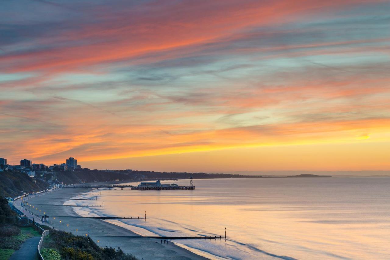 No 7 Woods View Bornemouth