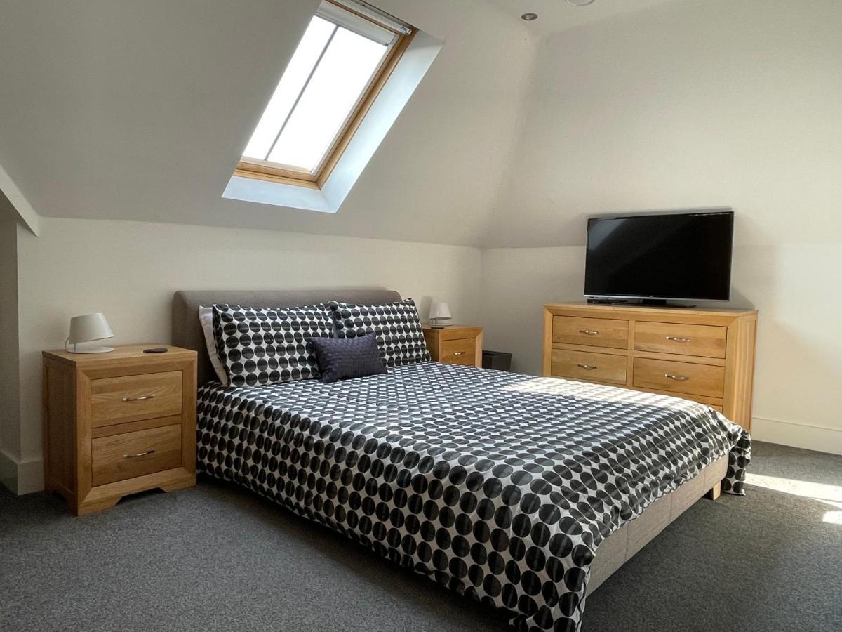 No 7 Woods View * Bornemouth